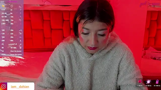 Snapshot of Dahiana_Dmour_ chatting on 06-22-26, 12:35 Dahiana Dmour online show from 06-22-26, 12:35