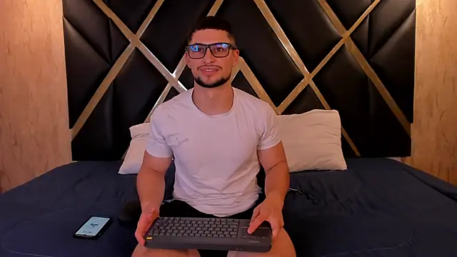 valenssio moretti online show from 03-20-26, 02:11