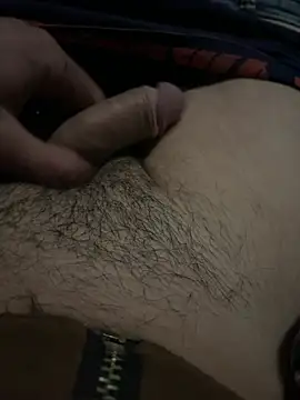 Snapshot of Kylxxx8 chatting on 02-15-26, 05:04 Kylxxx8 online show from 02-15-26, 05:04