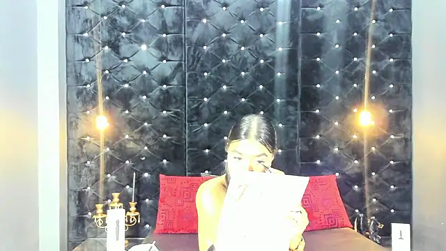 Snapshot of MiaWolton chatting on 02-02-26, 11:58 MiaWolton online show from 02-02-26, 11:58