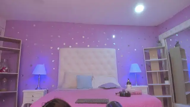 Snapshot of Goldentemptation_ chatting on 03-03-26, 07:42 Goldentemptation online show from 03-03-26, 07:42