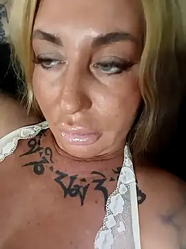 MiaMooly online show from 09-08-25, 05:01