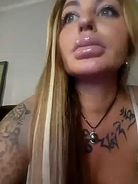 MiaMooly online show from 11-10-25, 06:18