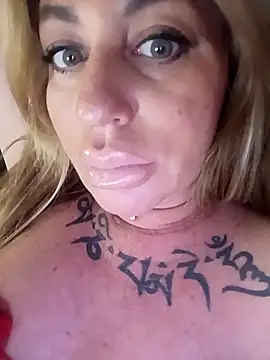 MiaMooly online show from 04-17-26, 05:27