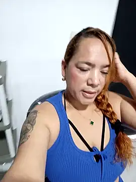 Snapshot of -Serena_ chatting on 02-20-26, 01:44 -Serena online show from 02-20-26, 01:44