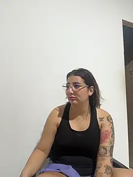 Snapshot of Arya___ chatting on 02-24-26, 11:25 Arya online show from 02-24-26, 11:25