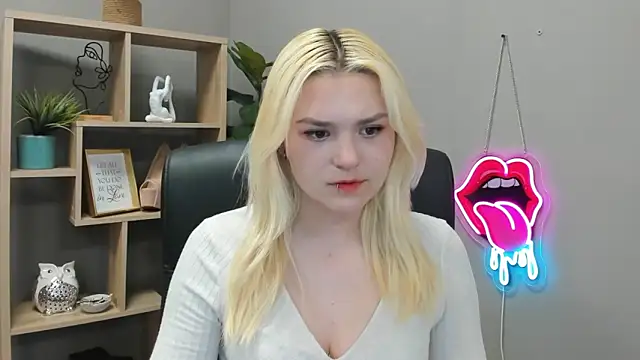 SweetLilyxo online show from 06-03-26, 06:27