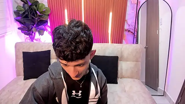 Snapshot of Patrick_Howland_ chatting on 02-07-26, 03:21 Patrick Howland online show from 02-07-26, 03:21