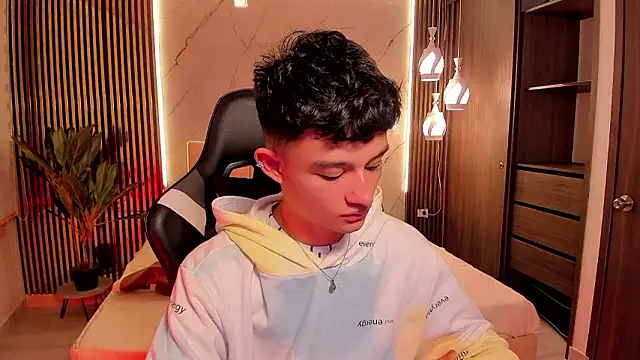 Snapshot of Patrick_Howland_ chatting on 02-08-26, 03:10 Patrick Howland online show from 02-08-26, 03:10