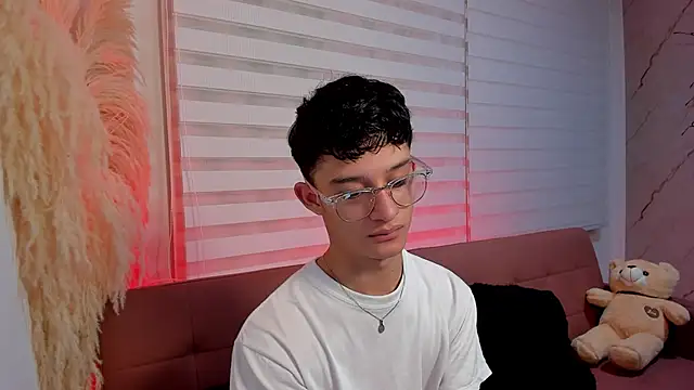 Snapshot of Patrick_Howland_ chatting on 02-27-26, 03:39 Patrick Howland online show from 02-27-26, 03:39