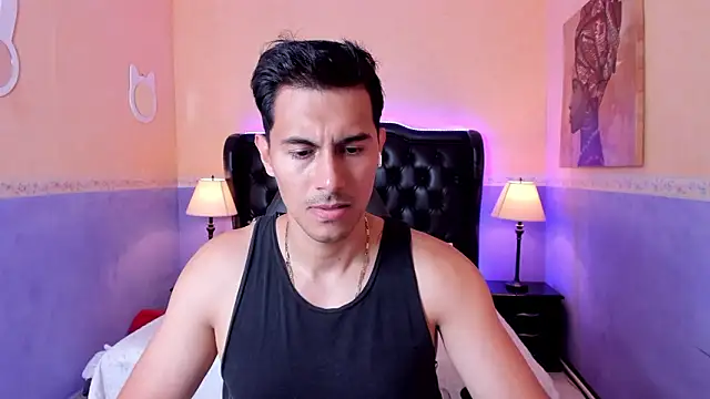 Snapshot of Mike_Conors chatting on 02-25-26, 01:37 Mike Conors online show from 02-25-26, 01:37