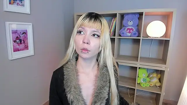 Laukyubey1 online show from 04-16-26, 07:58