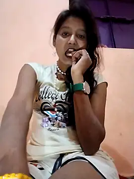 Snapshot of Ayesharani1 chatting on 02-12-26, 02:56 Ayesharani1 online show from 02-12-26, 02:56