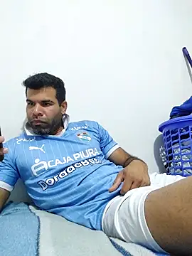 Snapshot of thom_1 chatting on 03-02-26, 02:25 thom 1 online show from 03-02-26, 02:25