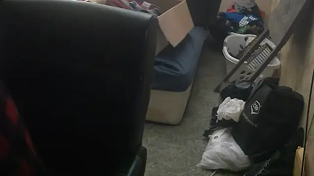 Snapshot of crikeycock chatting on 02-14-26, 09:44 crikeycock online show from 02-14-26, 09:44