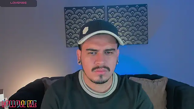 Snapshot of Chriss_Hunt chatting on 02-11-26, 09:36 Chriss Hunt online show from 02-11-26, 09:36