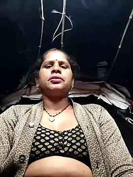 Snapshot of Hot_kiran4 chatting on 02-19-26, 09:49 Hot kiran4 online show from 02-19-26, 09:49