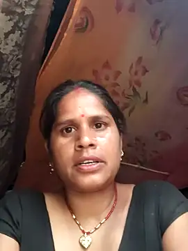 Hot kiran4 online show from 04-01-26, 11:44