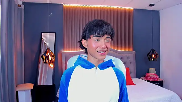 Noa 03 online show from 03-16-26, 06:56