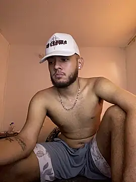 Snapshot of Sebolaz333 chatting on 02-19-26, 10:17 Sebolaz333 online show from 02-19-26, 10:17