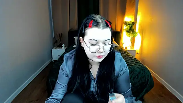 Kira G0ld online show from 03-18-26, 01:09