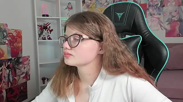 Snapshot of ChloeHalses chatting on 02-04-26, 08:03 ChloeHalses online show from 02-04-26, 08:03