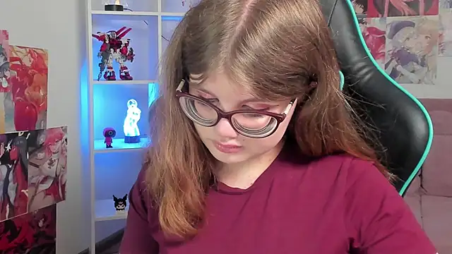 Snapshot of ChloeHalses chatting on 02-12-26, 05:24 ChloeHalses online show from 02-12-26, 05:24