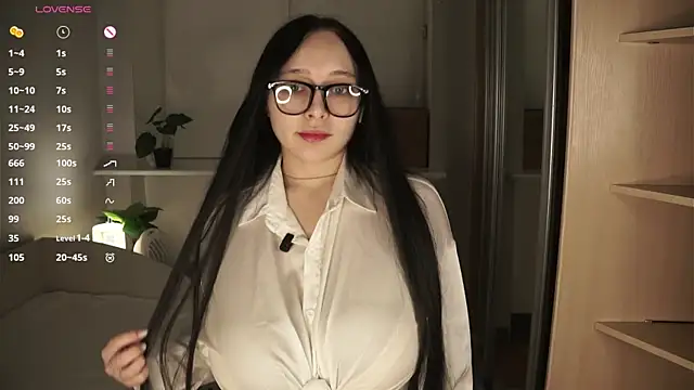 Snapshot of HannaHayles chatting on 03-01-26, 07:05 HannaHayles online show from 03-01-26, 07:05