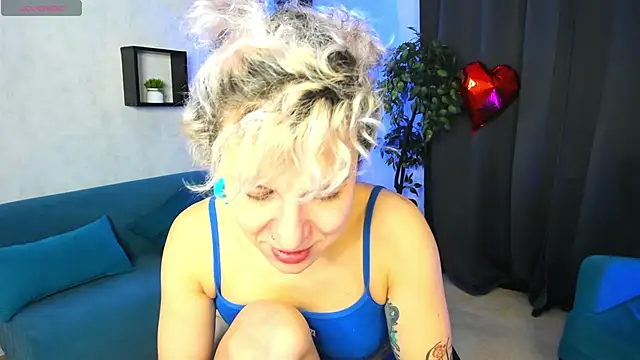 Snapshot of strip_dancer chatting on 03-01-26, 01:40 strip dancer online show from 03-01-26, 01:40