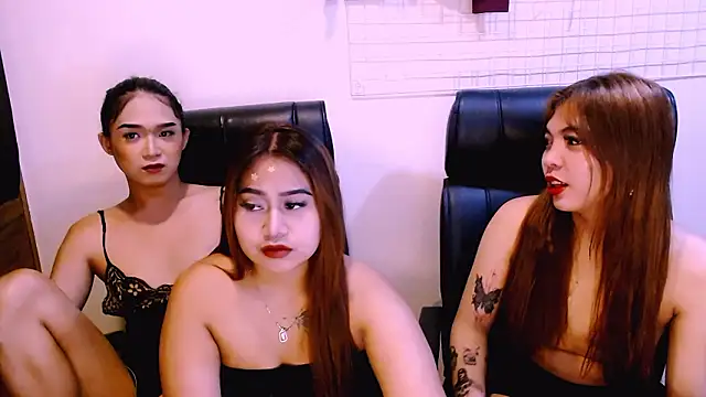 Snapshot of vien_pussy69 chatting on 03-17-26, 04:10 vien pussy69 online show from 03-17-26, 04:10