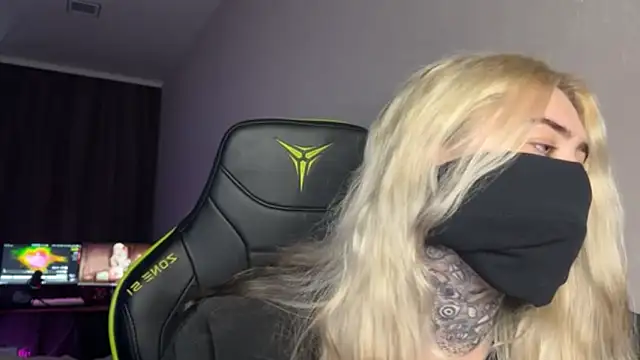 Snapshot of UnaXyling chatting on 02-07-26, 10:08 UnaXyling online show from 02-07-26, 10:08