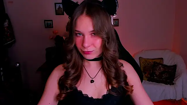 Snapshot of LanaLovely chatting on 04-30-26, 06:31 LanaLovely online show from 04-30-26, 06:31