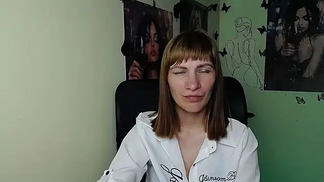 Snapshot of Rosalinda_ro chatting on 06-19-26, 12:31 Rosalinda ro online show from 06-19-26, 12:31