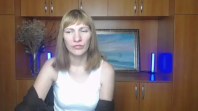 Snapshot of Rosalinda_ro chatting on 07-04-26, 06:47 Rosalinda ro online show from 07-04-26, 06:47