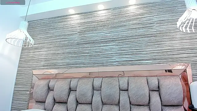 Snapshot of rossy_roose chatting on 02-25-26, 07:12 rossy roose online show from 02-25-26, 07:12