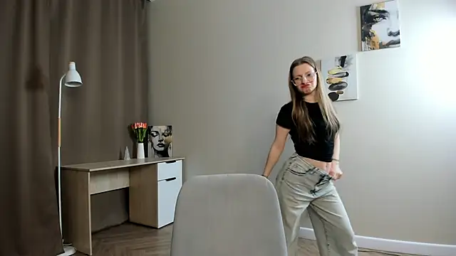 Snapshot of VictorMencia chatting on 02-06-26, 07:17 VictorMencia online show from 02-06-26, 07:17