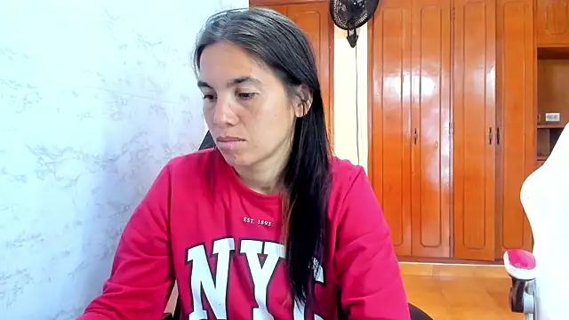 Snapshot of Emily_and_Soffy chatting on 02-24-26, 12:03 Emily and Soffy online show from 02-24-26, 12:03