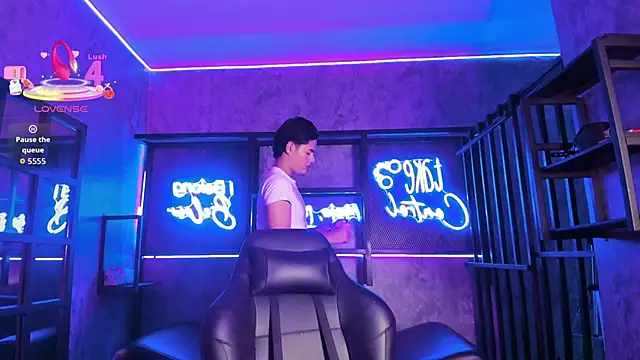 FemNoa online show from 02-13-26, 05:09