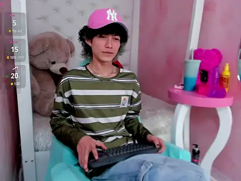 Snapshot of thanier_18 chatting on 02-17-26, 08:04 thanier 18 online show from 02-17-26, 08:04