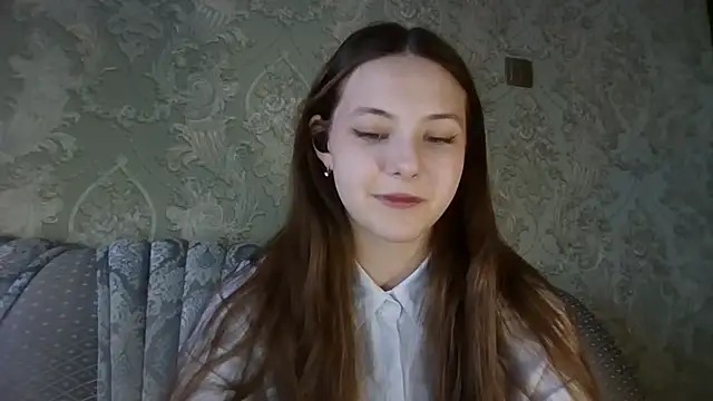 Snapshot of YuniNeko chatting on 02-17-26, 01:18 YuniNeko online show from 02-17-26, 01:18