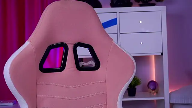 Snapshot of MistyReeds chatting on 02-11-26, 05:34 MistyReeds online show from 02-11-26, 05:34