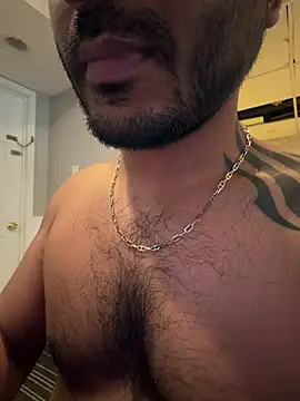 Snapshot of DaggerTie chatting on 02-25-26, 03:10 DaggerTie online show from 02-25-26, 03:10