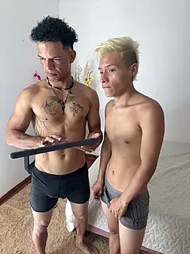 Snapshot of MaxyRyan chatting on 02-05-26, 01:05 MaxyRyan online show from 02-05-26, 01:05