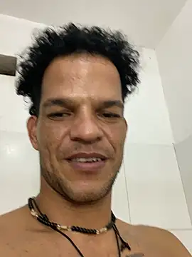 Snapshot of MaxyRyan chatting on 03-02-26, 06:03 MaxyRyan online show from 03-02-26, 06:03