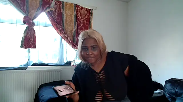 Snapshot of CurvySashia chatting on 02-24-26, 01:20 CurvySashia online show from 02-24-26, 01:20