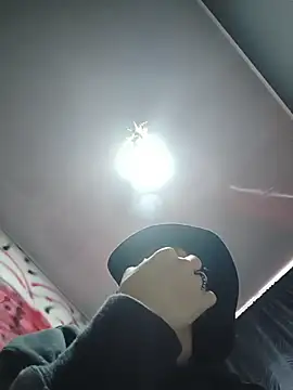 Snapshot of CharlotteKravizz chatting on 02-25-26, 05:44 CharlotteKravizz online show from 02-25-26, 05:44