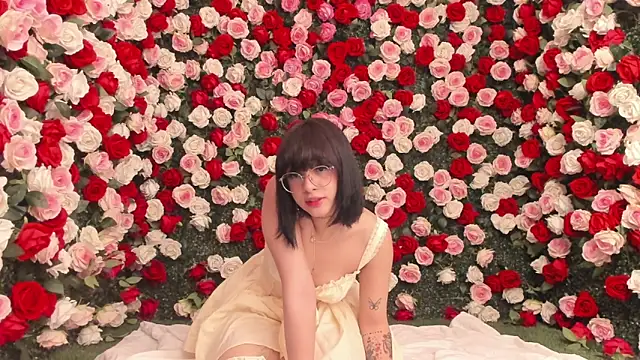 Snapshot of salome_velour chatting on 06-03-26, 12:41 salome velour online show from 06-03-26, 12:41