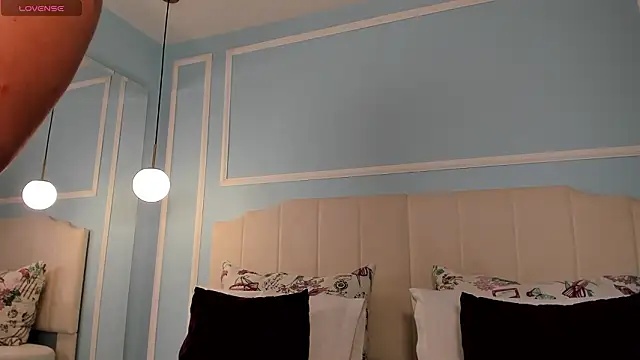 Snapshot of ashley_foox chatting on 02-20-26, 03:03 ashley foox online show from 02-20-26, 03:03