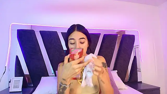 sophia love   online show from 02-11-26, 01:38