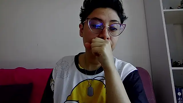 Snapshot of Juliexxxxtasy chatting on 02-11-26, 01:38 Juliexxxxtasy online show from 02-11-26, 01:38